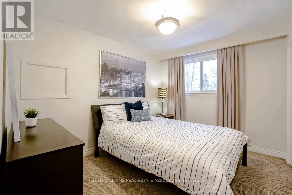 23 ROSEMEADE AVENUE Image 25
