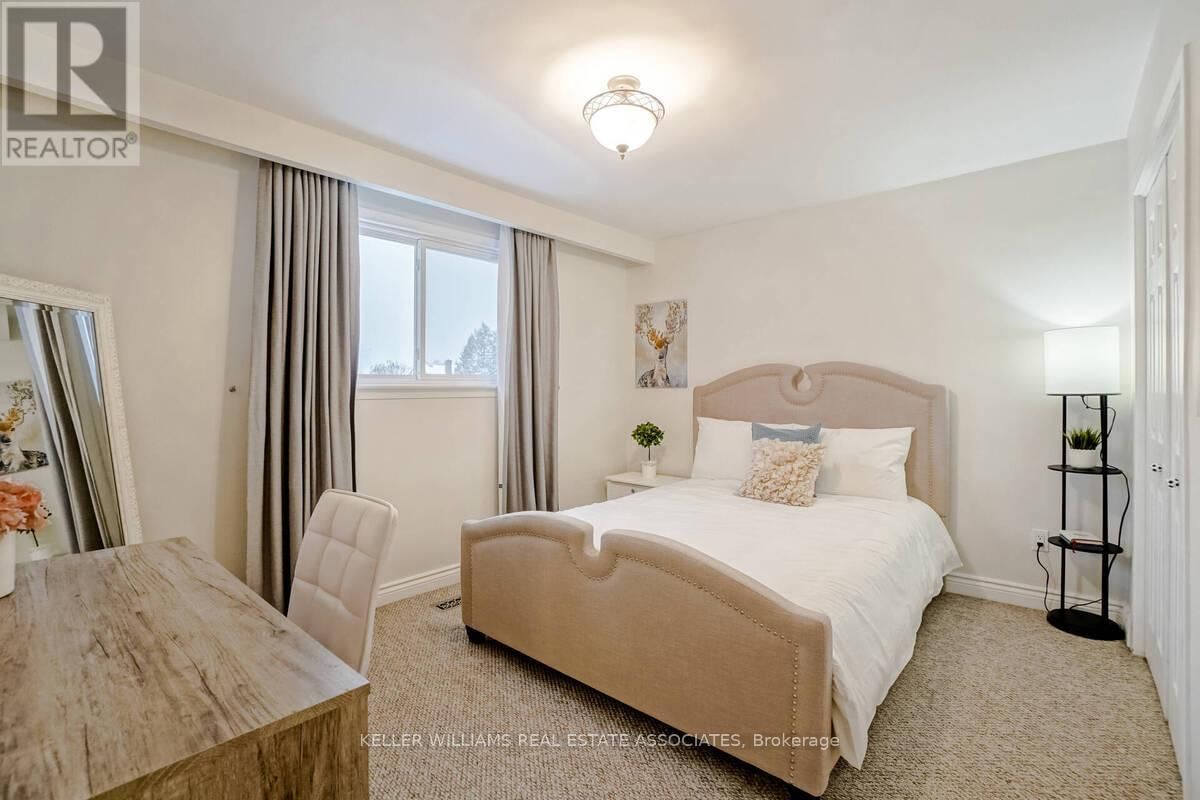 23 ROSEMEADE AVENUE Image 27