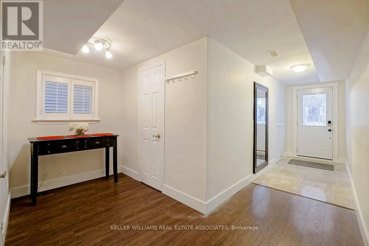 23 ROSEMEADE AVENUE Image 31