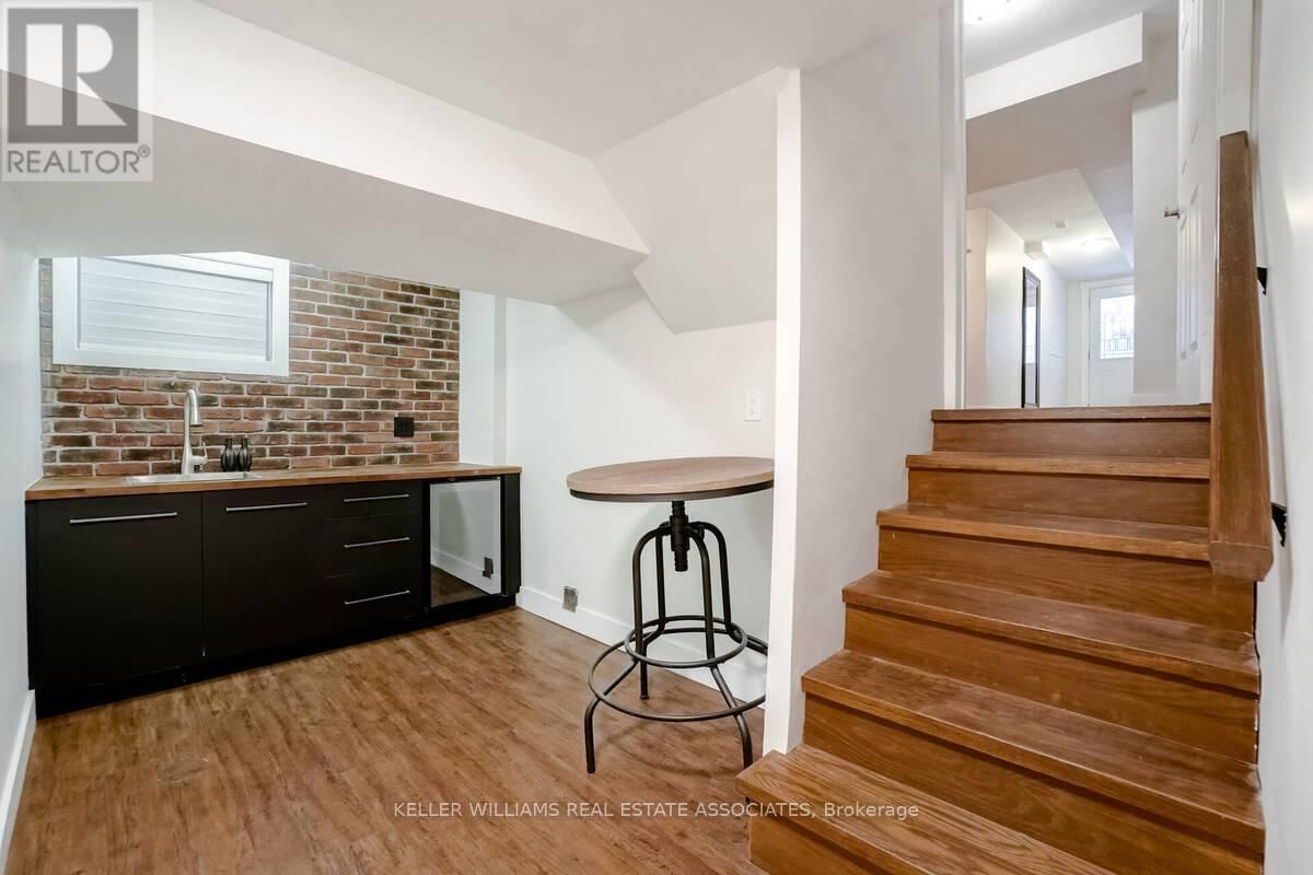 23 ROSEMEADE AVENUE Image 35