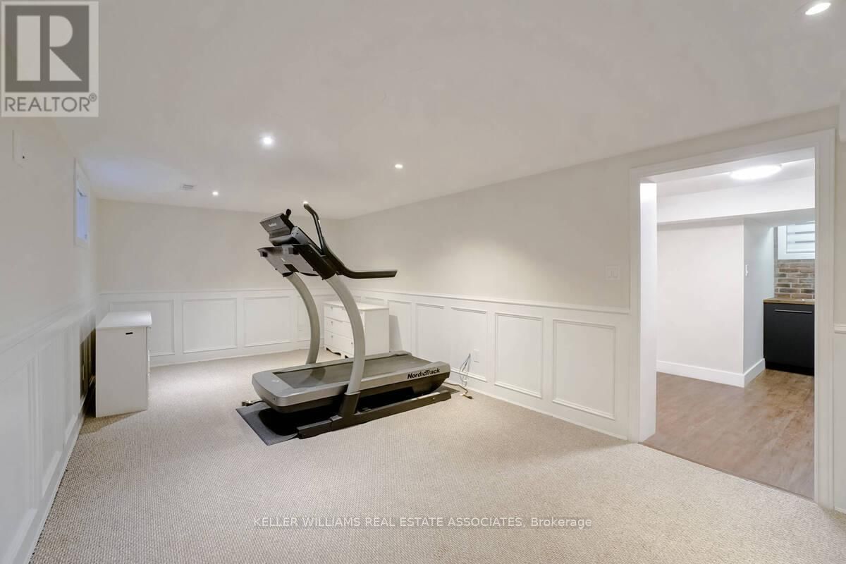 23 ROSEMEADE AVENUE Image 37