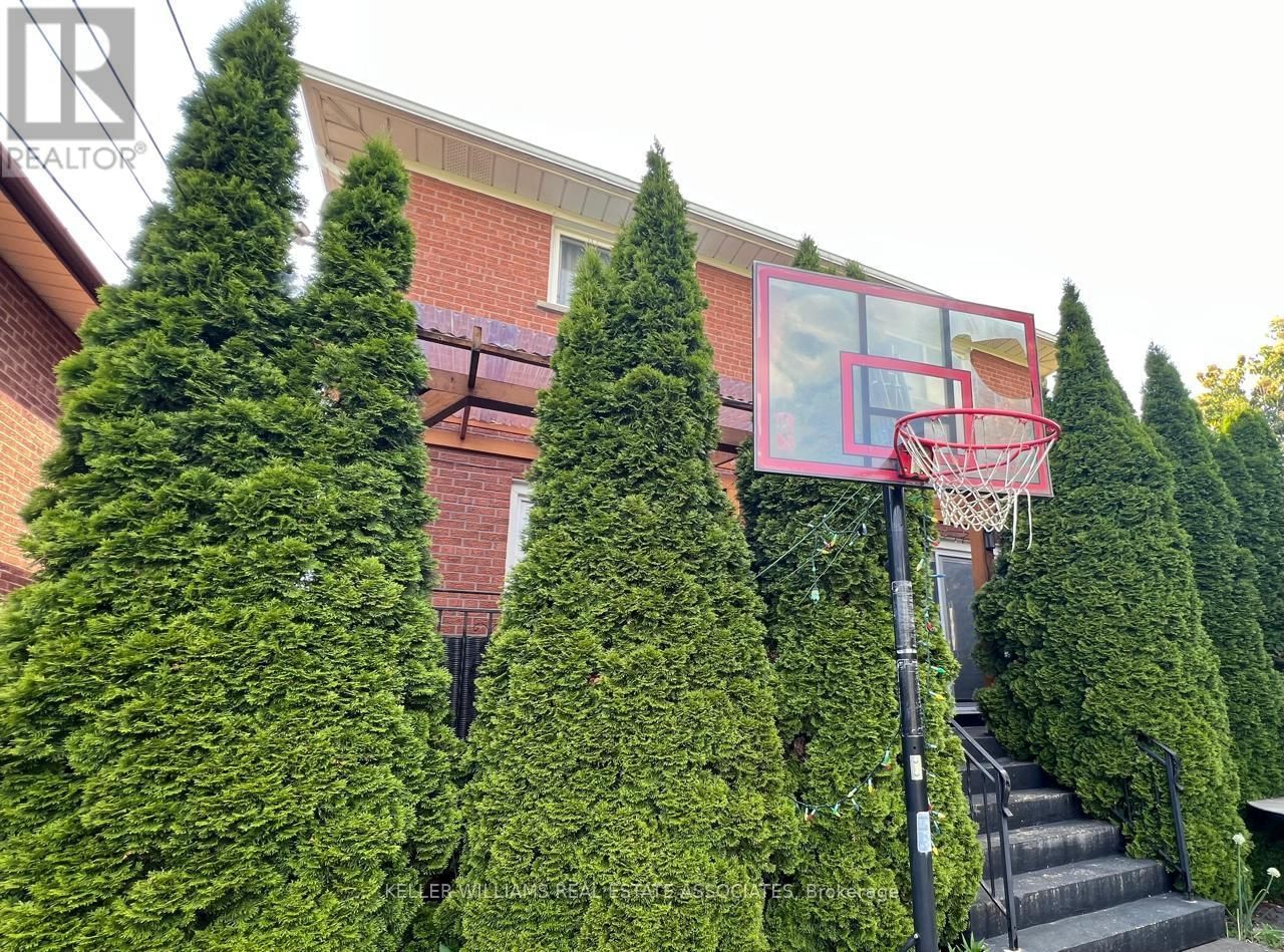 23 ROSEMEADE AVENUE Image 40