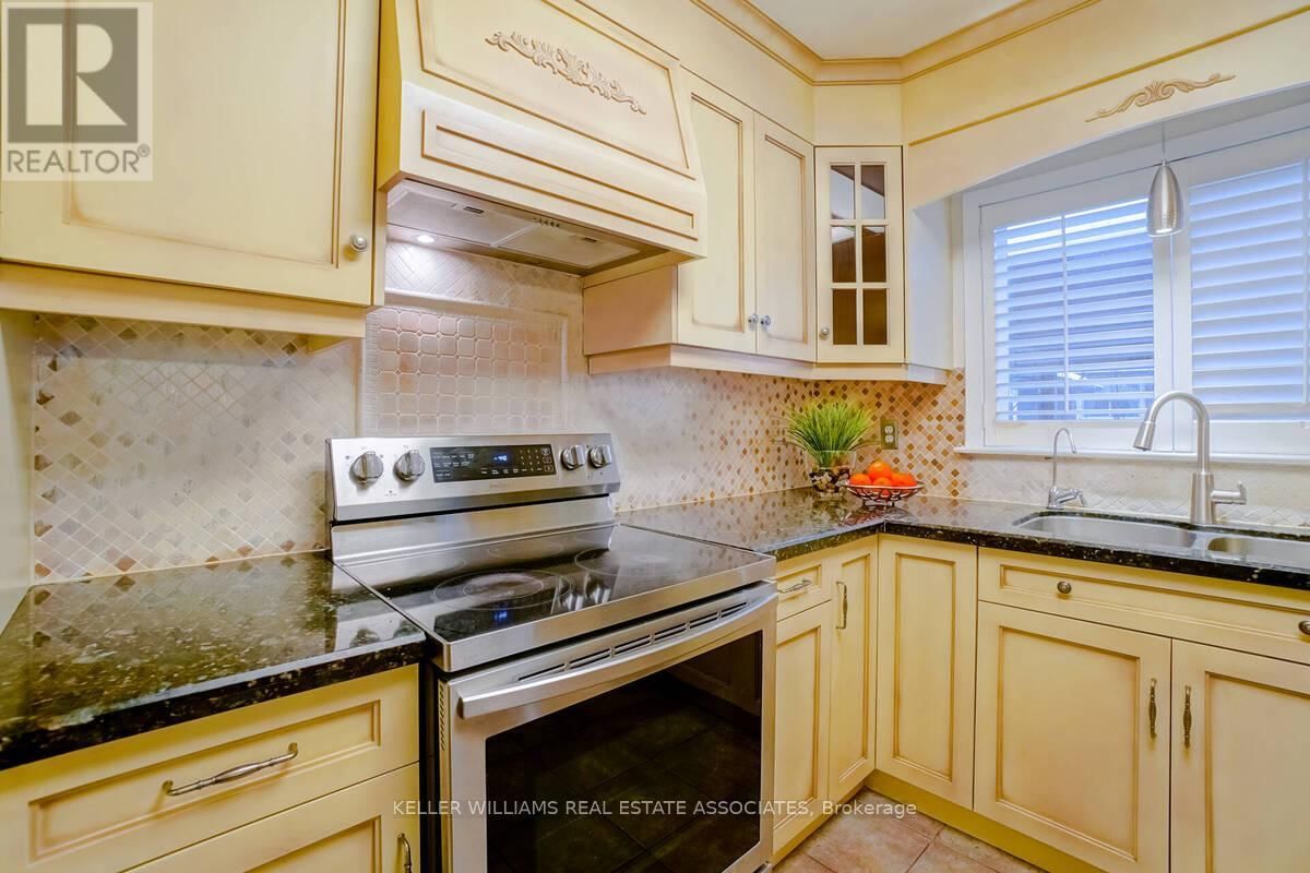 23 ROSEMEADE AVENUE Image 7