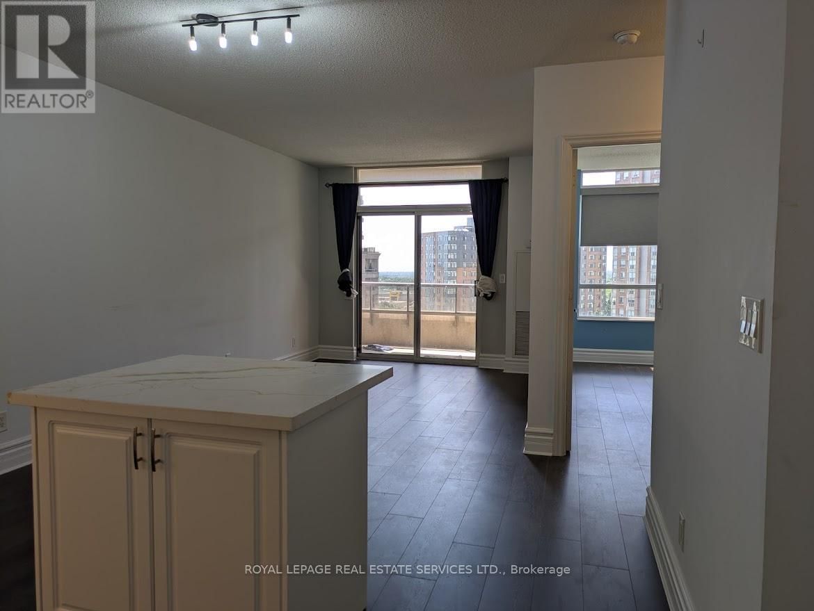 1128 - 3888 DUKE OF YORK BOULEVARD Image 7