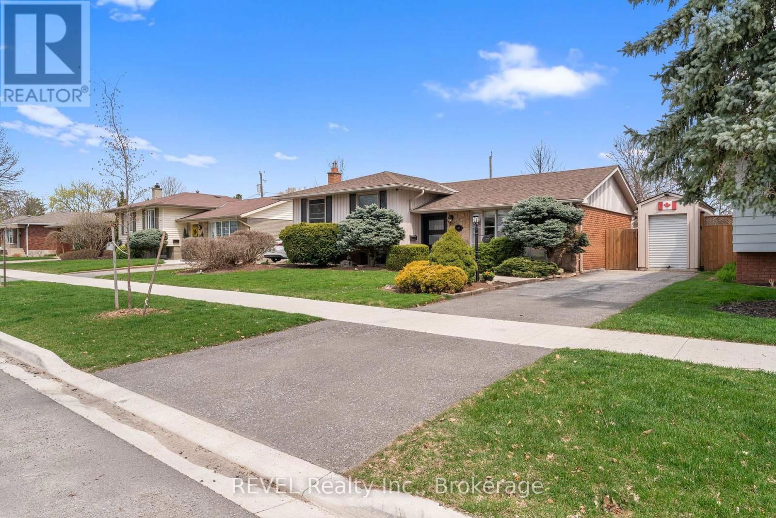 637 THORNWOOD AVENUE Image 1