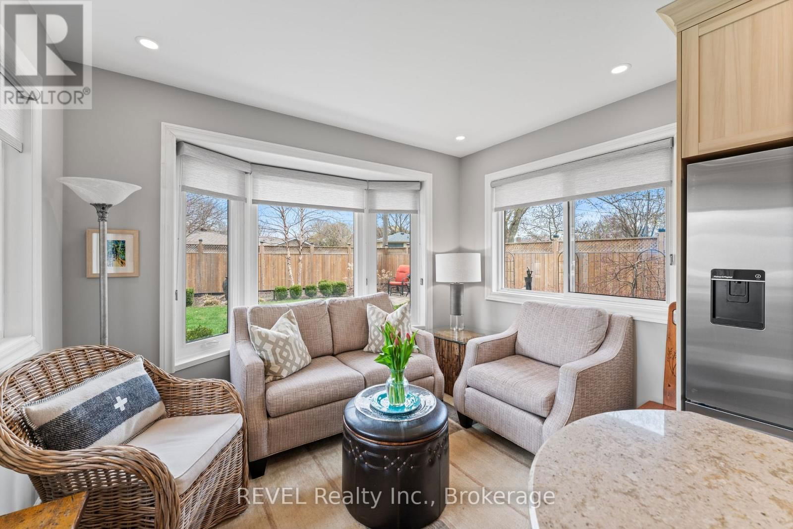 637 THORNWOOD AVENUE Image 10