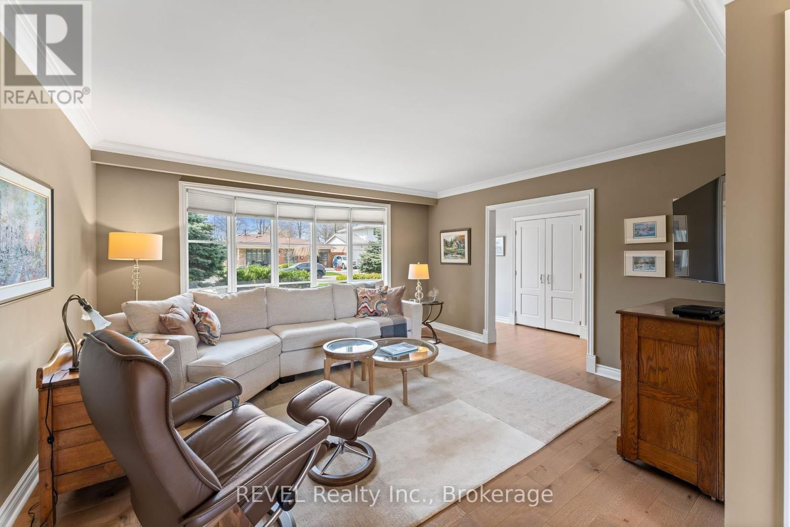 637 THORNWOOD AVENUE Image 13