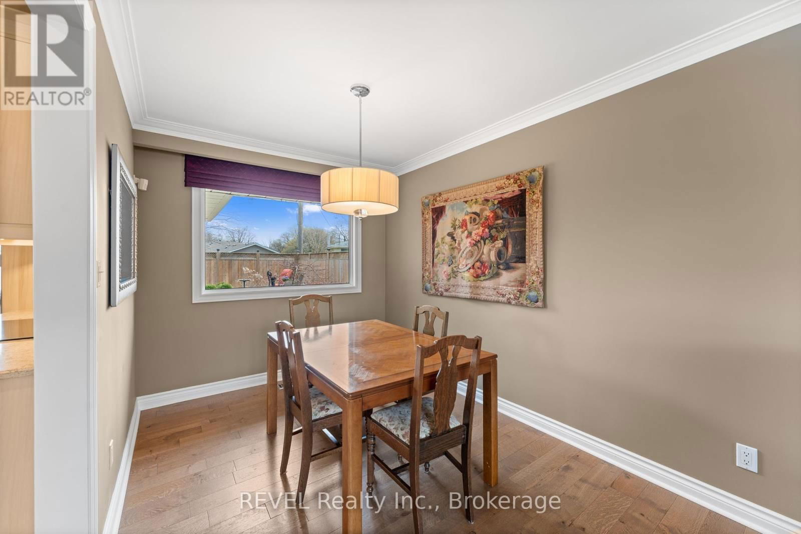 637 THORNWOOD AVENUE Image 15