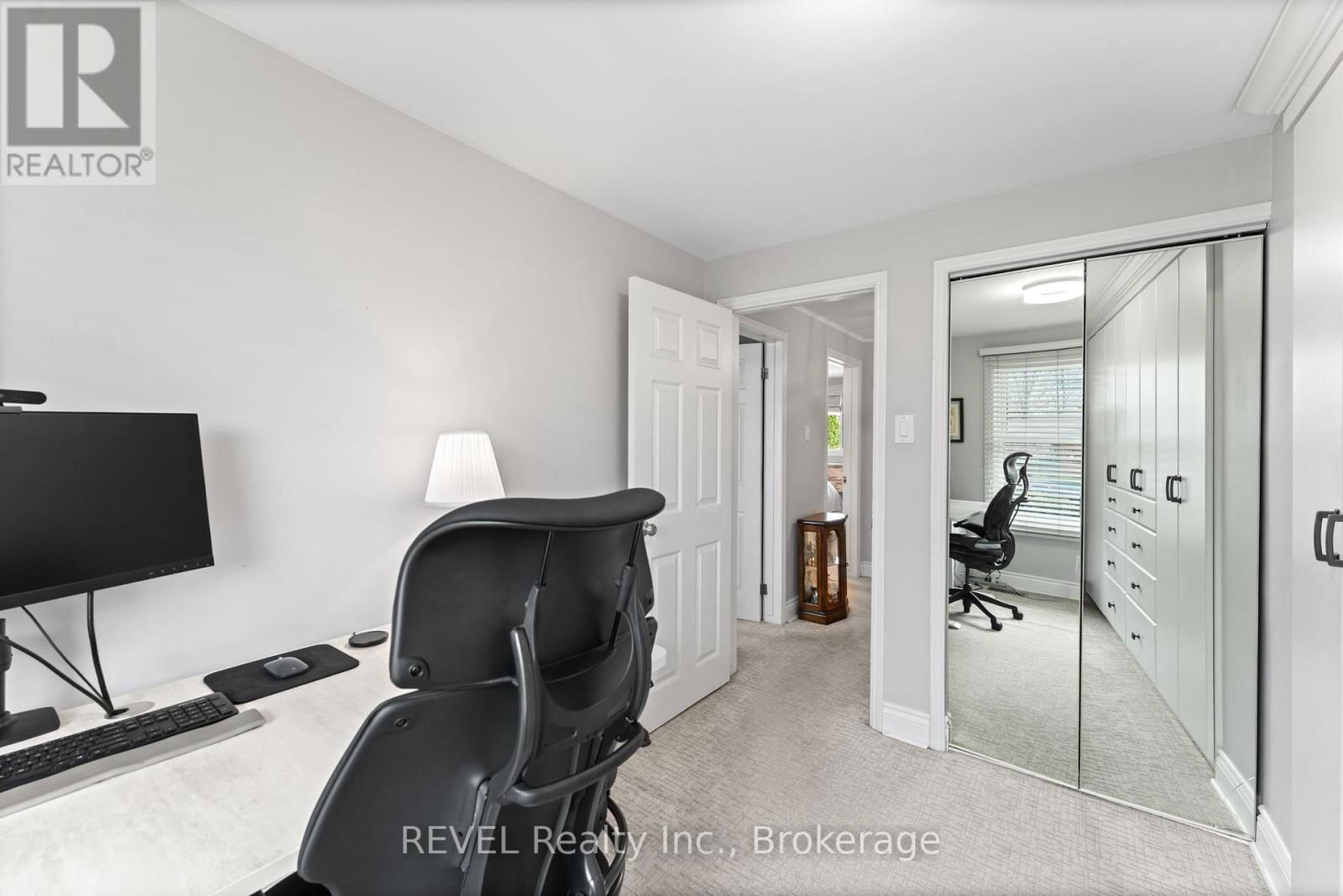 637 THORNWOOD AVENUE Image 21