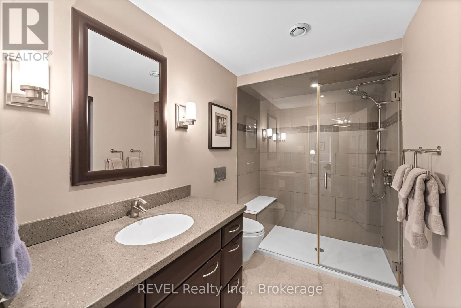 637 THORNWOOD AVENUE Image 22