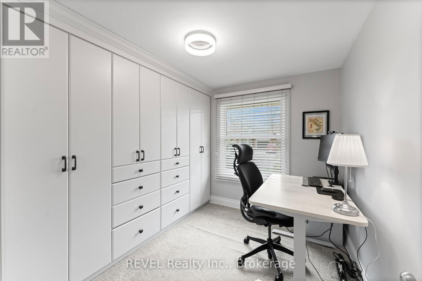637 THORNWOOD AVENUE Image 23
