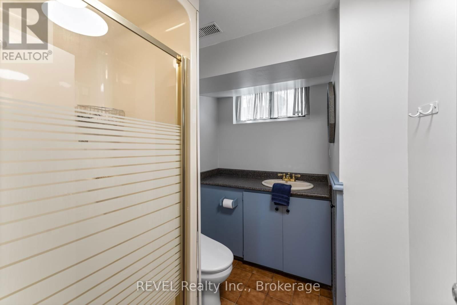 637 THORNWOOD AVENUE Image 26