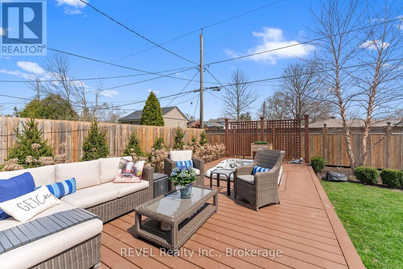 637 THORNWOOD AVENUE Image 30