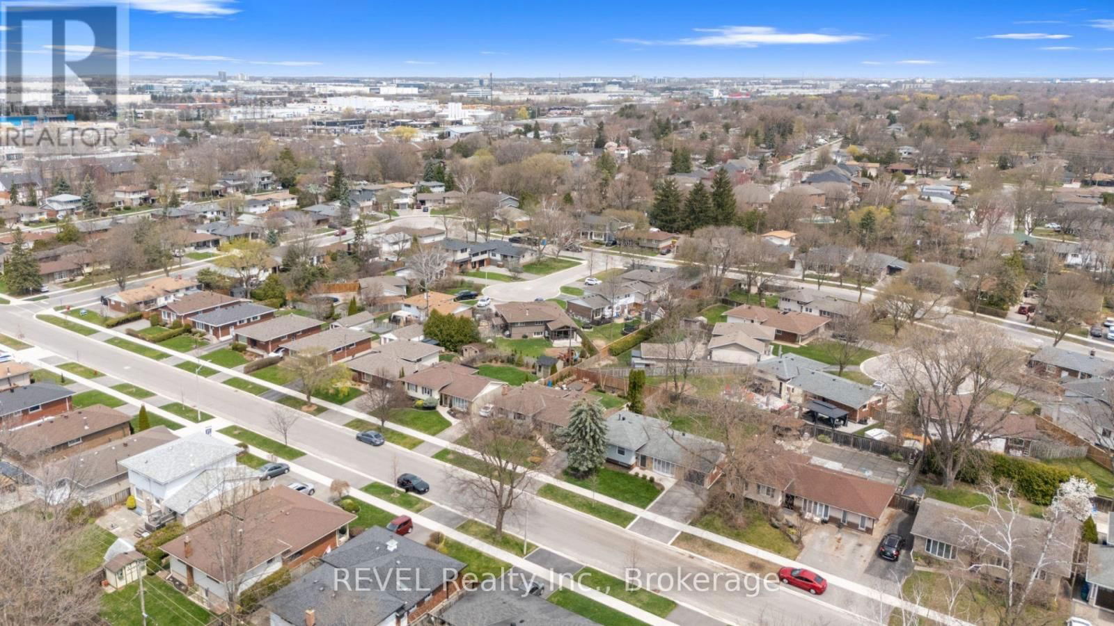 637 THORNWOOD AVENUE Image 38