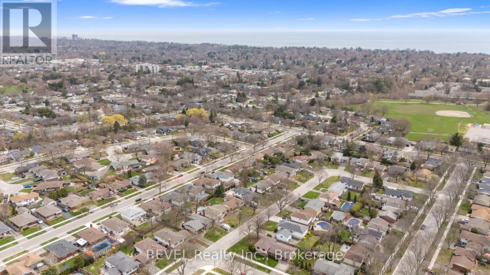 637 THORNWOOD AVENUE Image 40