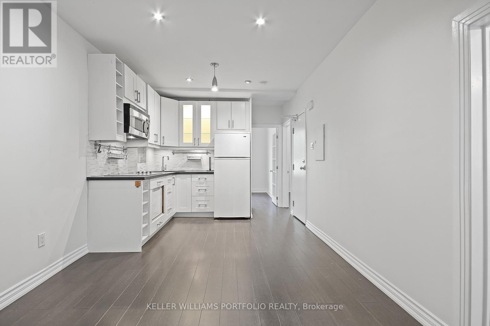 #3 - 35 HUMBERSIDE AVENUE Image 13