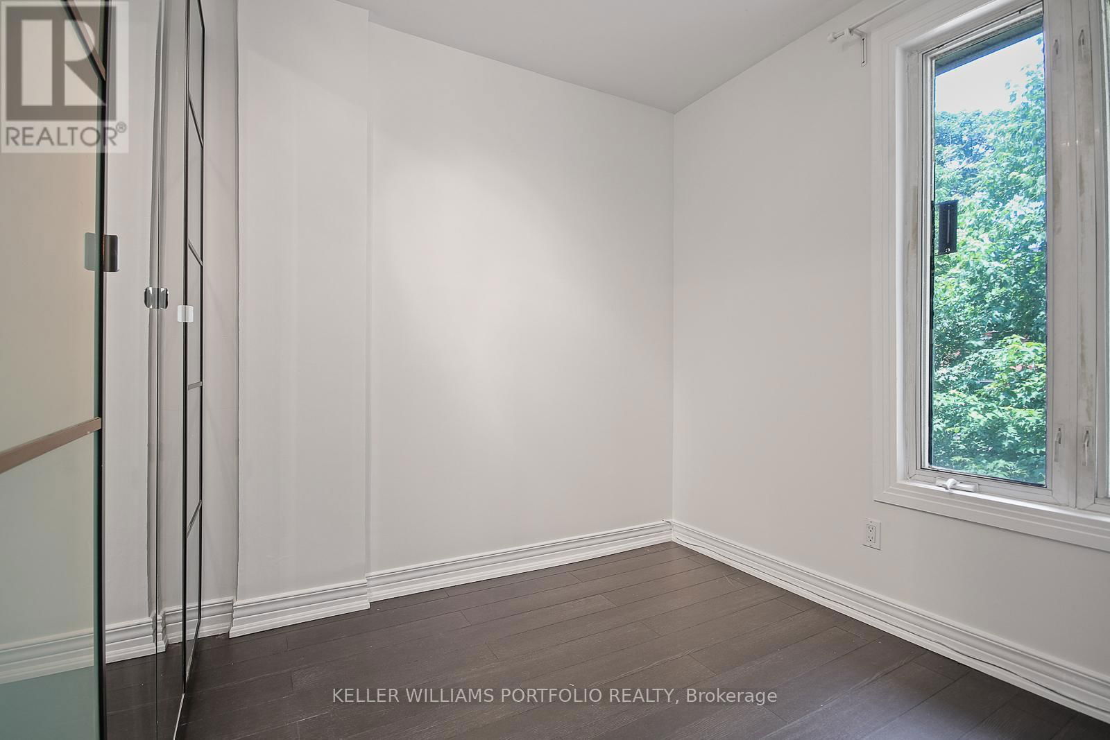 #3 - 35 HUMBERSIDE AVENUE Image 16