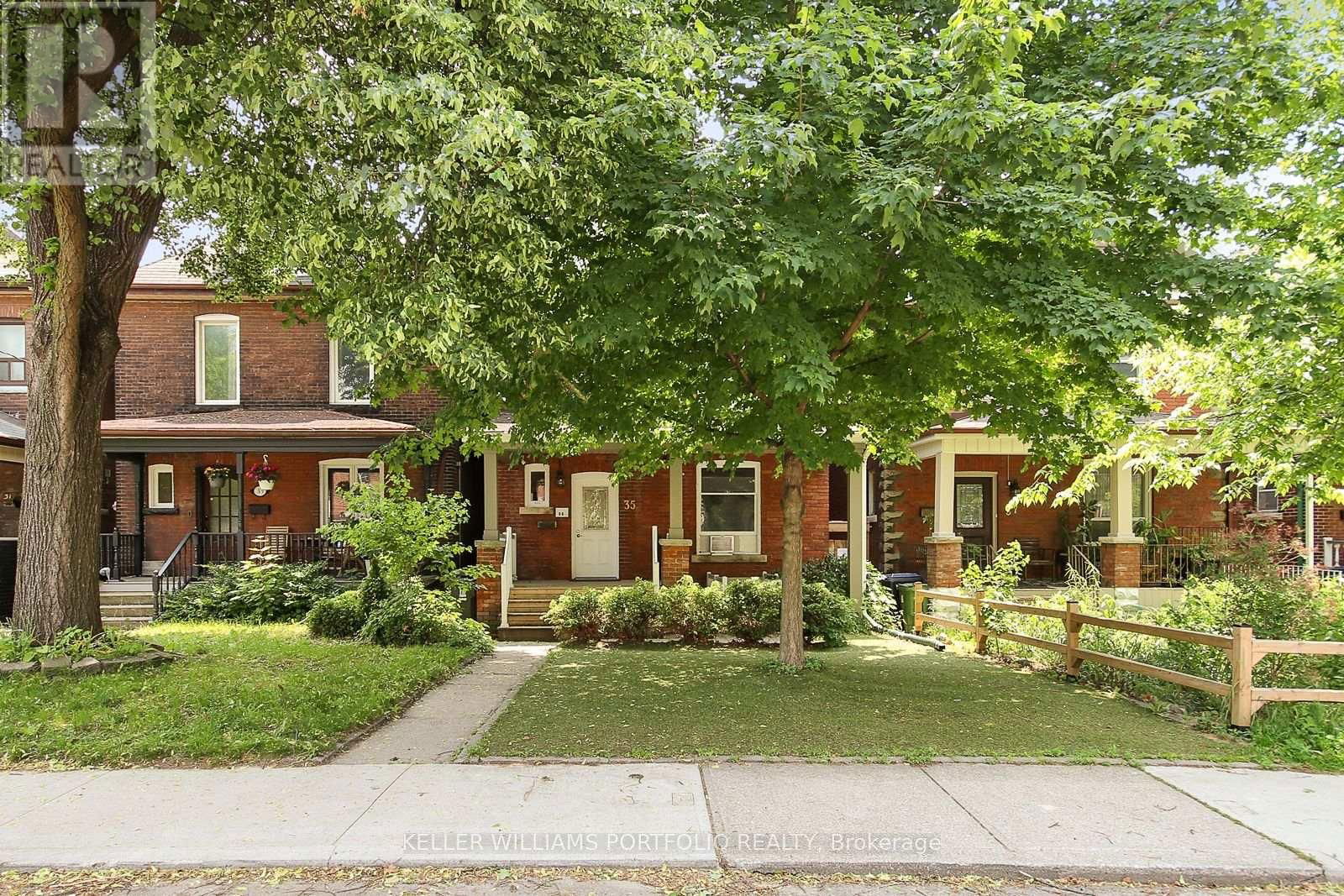 #3 - 35 HUMBERSIDE AVENUE Image 4