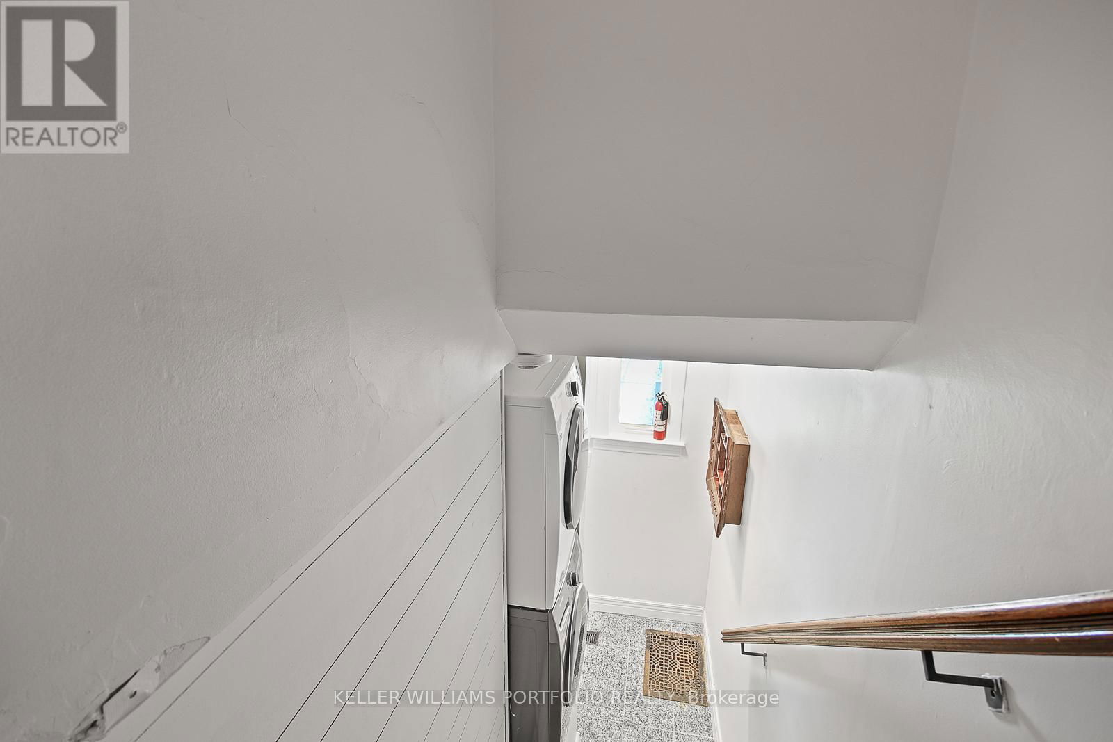 #3 - 35 HUMBERSIDE AVENUE Image 8