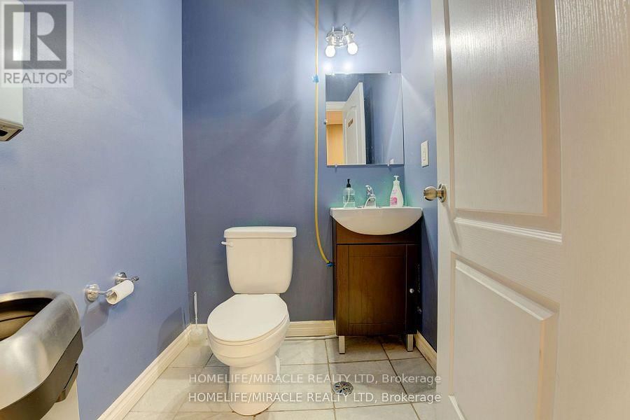 45 - 173 ADVANCE BOULEVARD Image 7