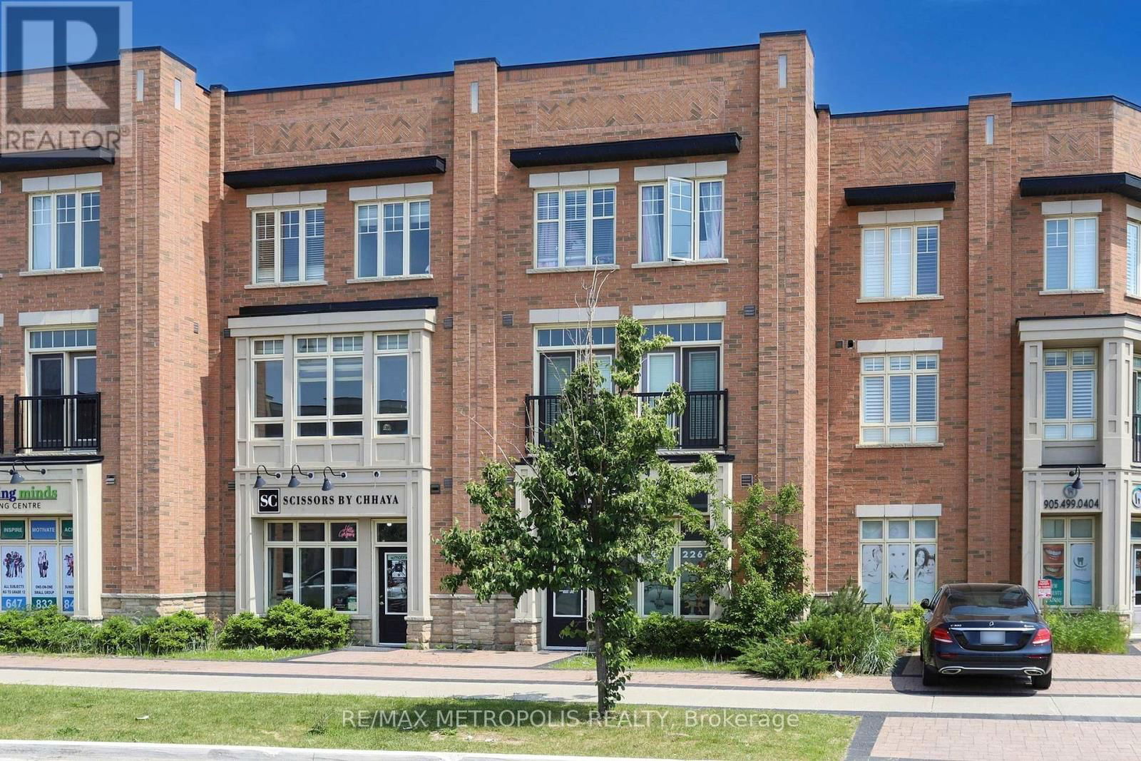 2 - 103 INSPIRE BOULEVARD Image 1