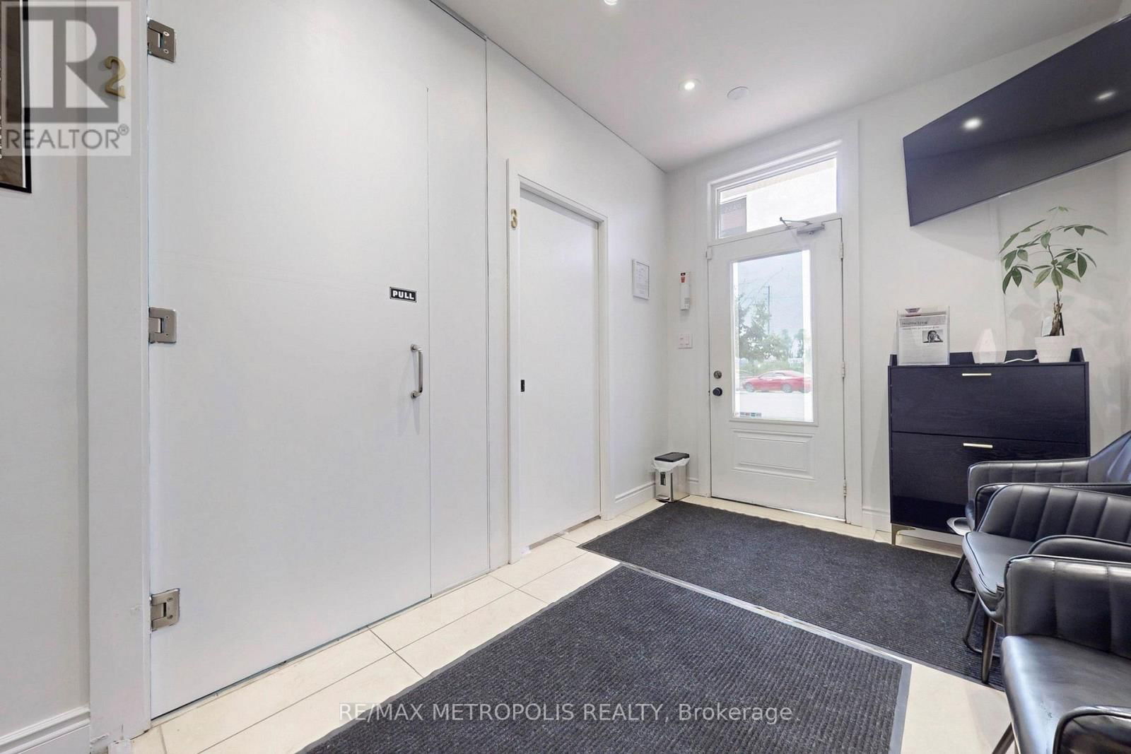 2 - 103 INSPIRE BOULEVARD Image 9