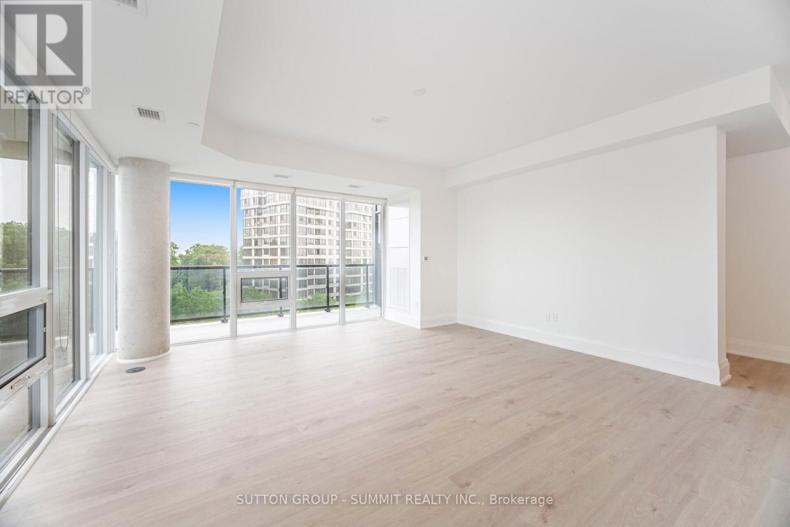 702 - 1035 SOUTHDOWN ROAD Image 15