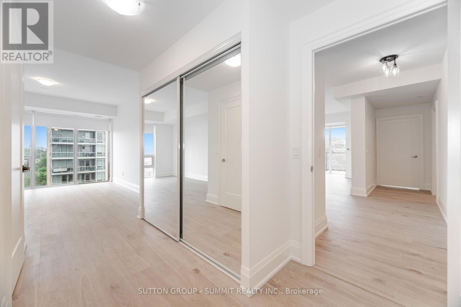 702 - 1035 SOUTHDOWN ROAD Image 21