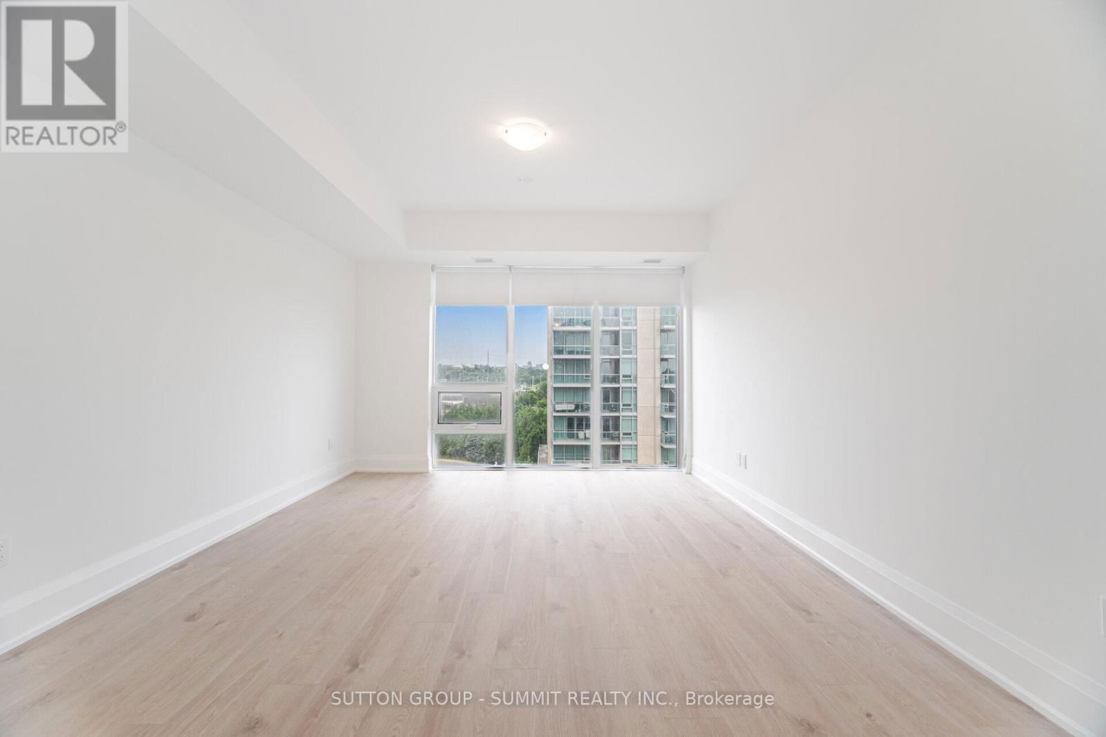 702 - 1035 SOUTHDOWN ROAD Image 22