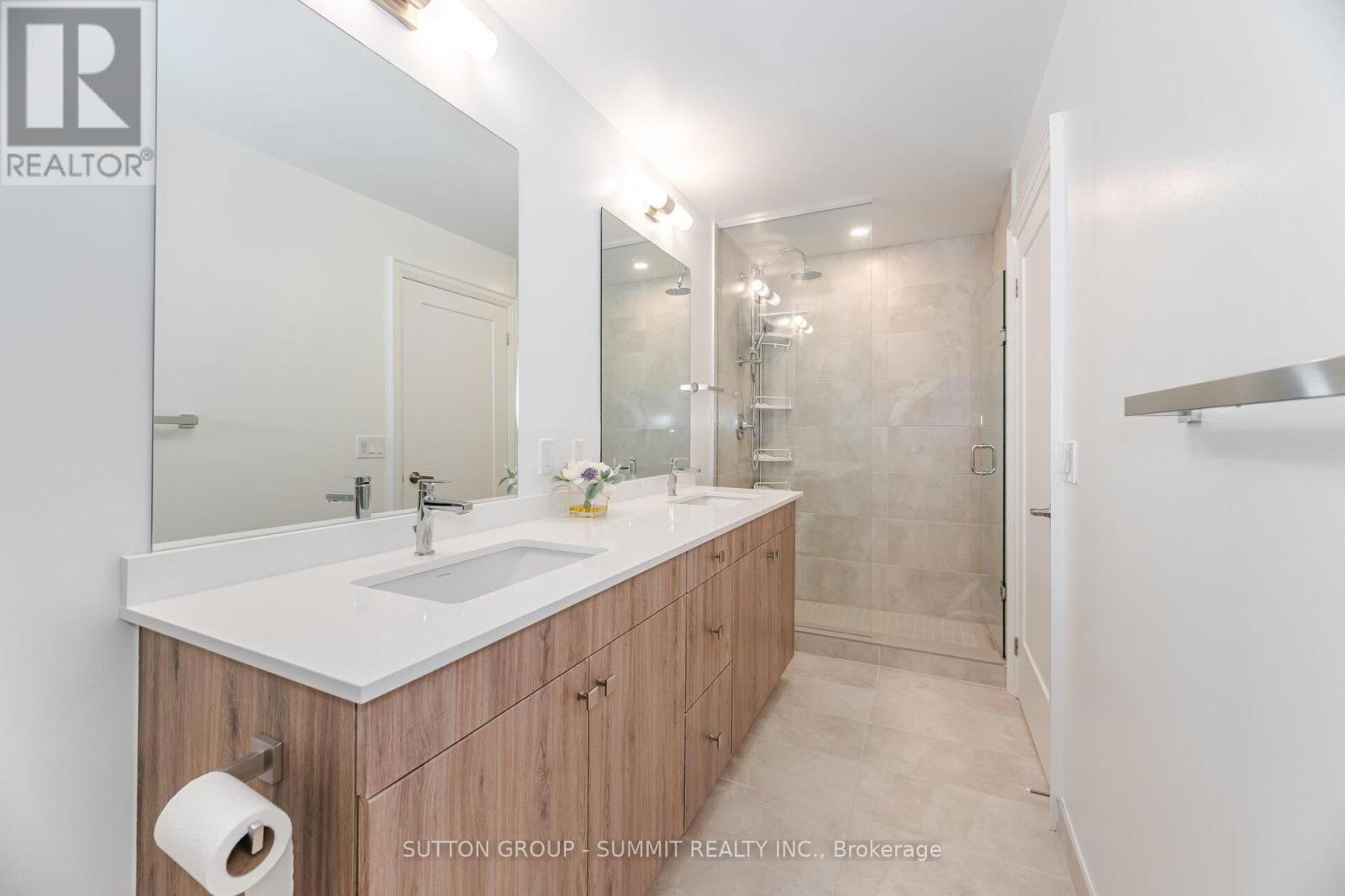 702 - 1035 SOUTHDOWN ROAD Image 27