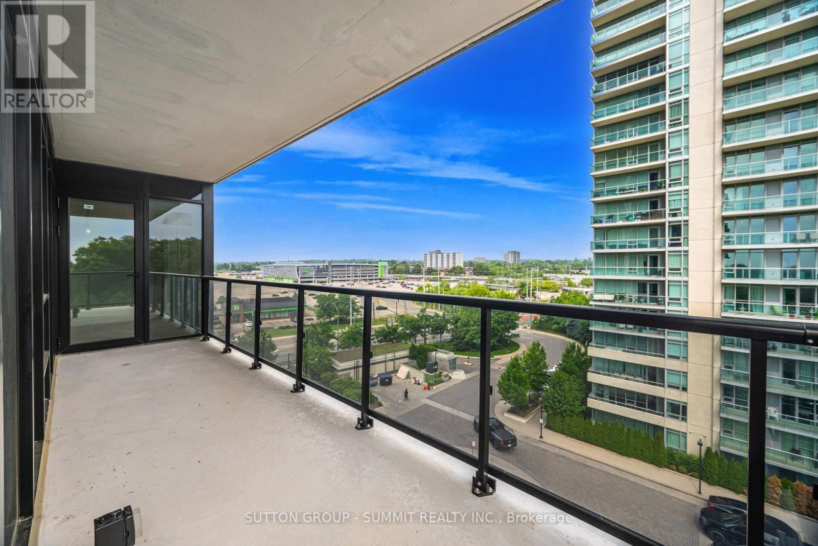 702 - 1035 SOUTHDOWN ROAD Image 40