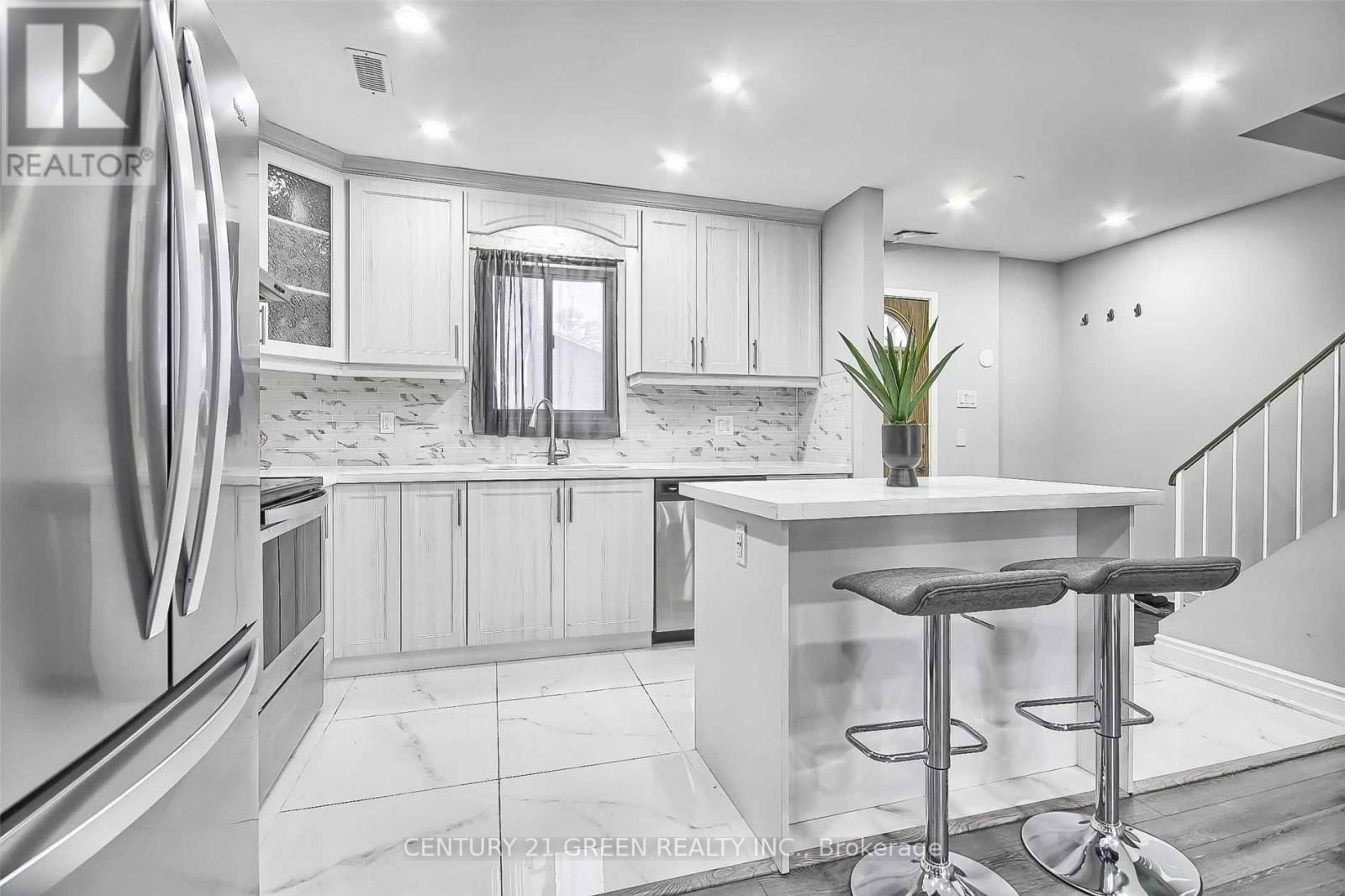 23 HECTOR COURT Image 1