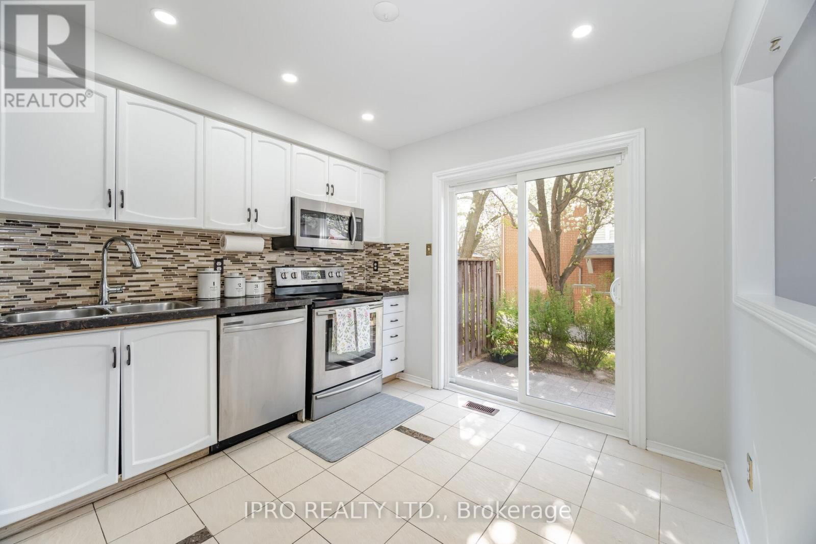 41 - 5659 GLEN ERIN DRIVE WEST Image 15