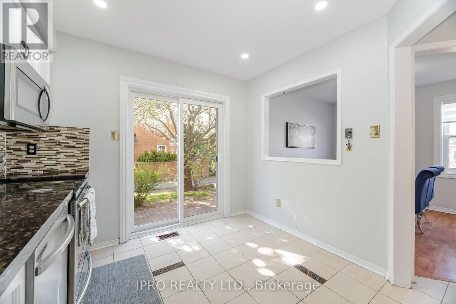 41 - 5659 GLEN ERIN DRIVE WEST Image 16