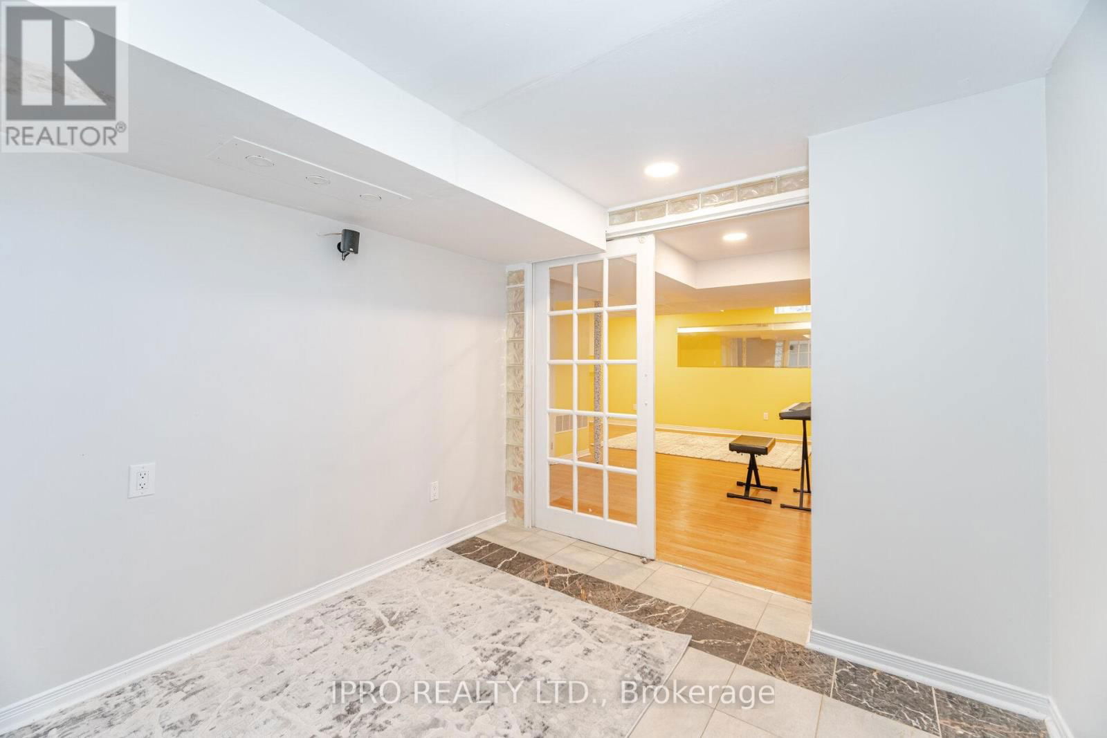 41 - 5659 GLEN ERIN DRIVE WEST Image 42
