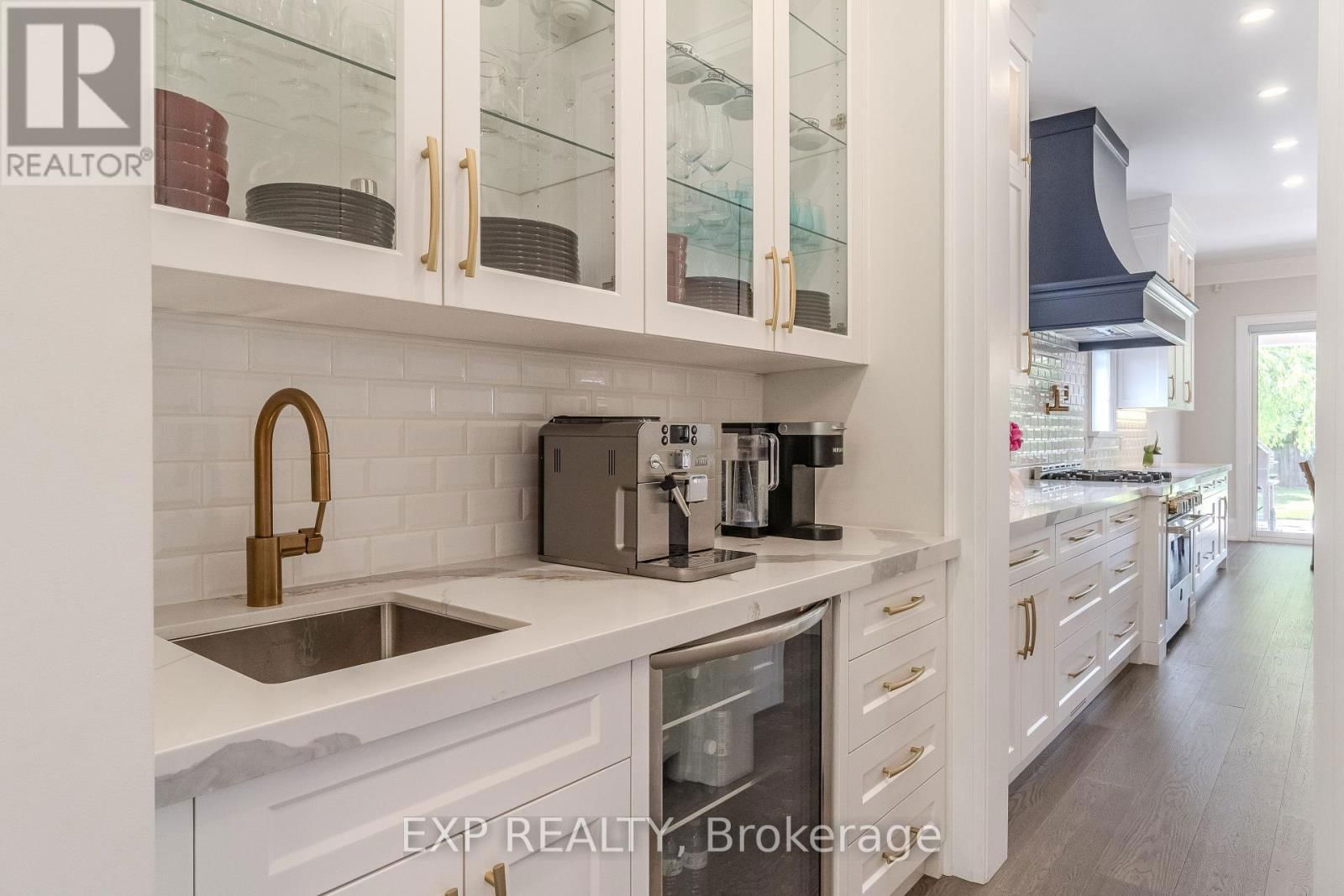 160 WHITE PINES DRIVE Image 11