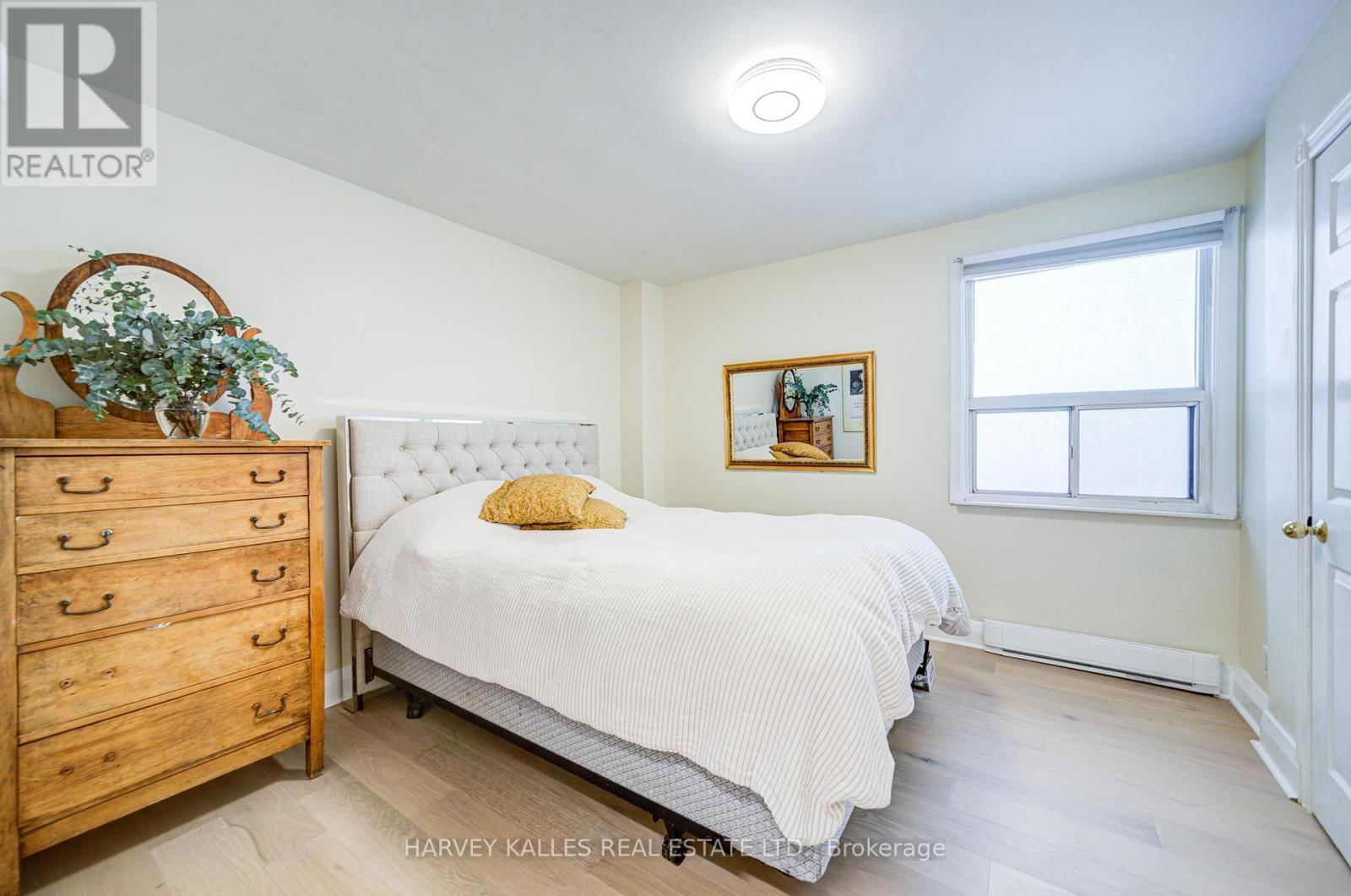 408 SILVERTHORN AVENUE Image 13