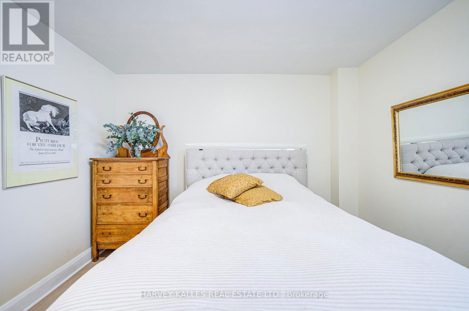 408 SILVERTHORN AVENUE Image 14