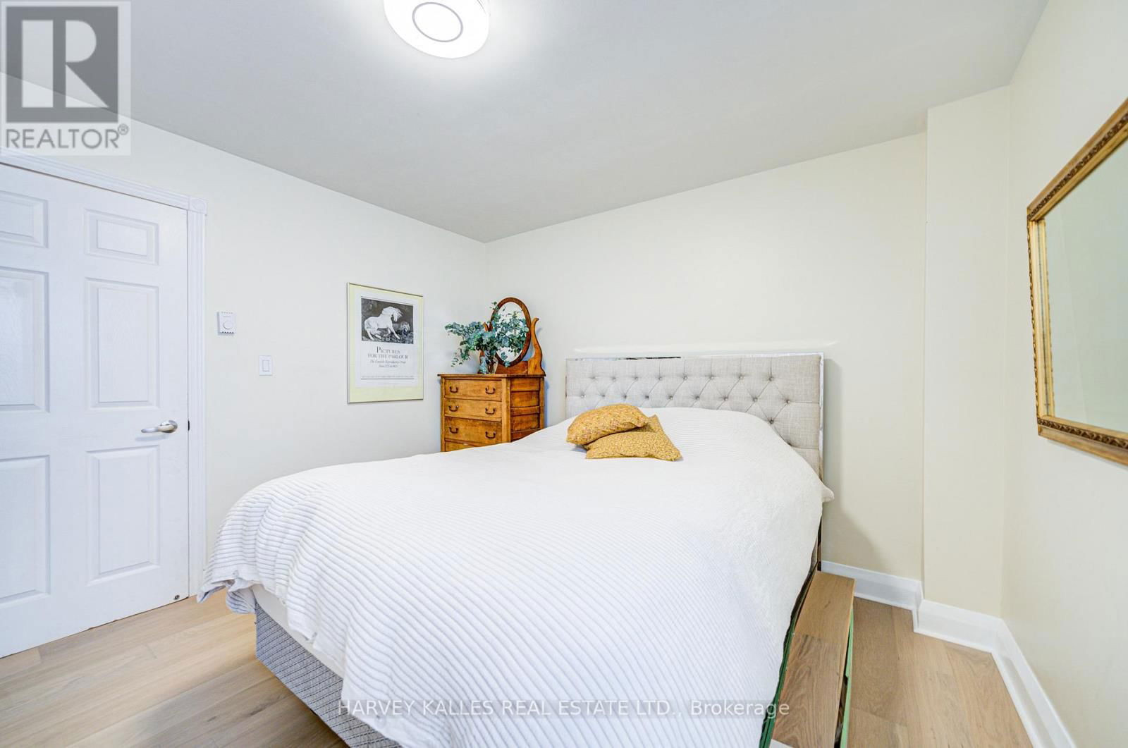 408 SILVERTHORN AVENUE Image 15