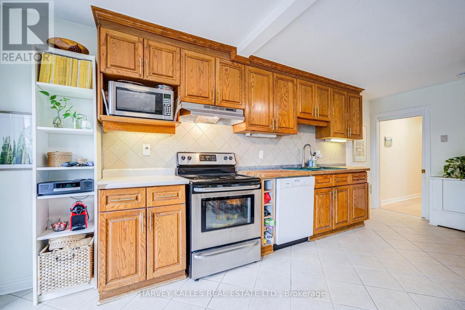 408 SILVERTHORN AVENUE Image 24