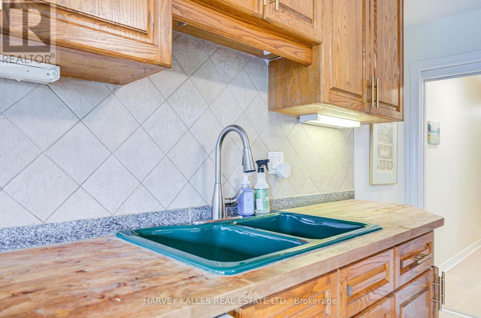 408 SILVERTHORN AVENUE Image 30
