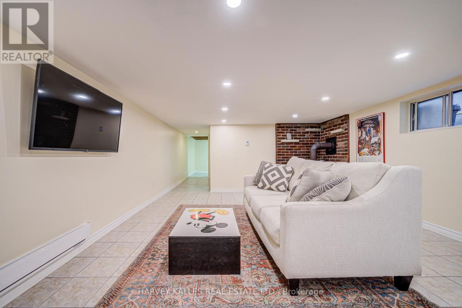 408 SILVERTHORN AVENUE Image 38