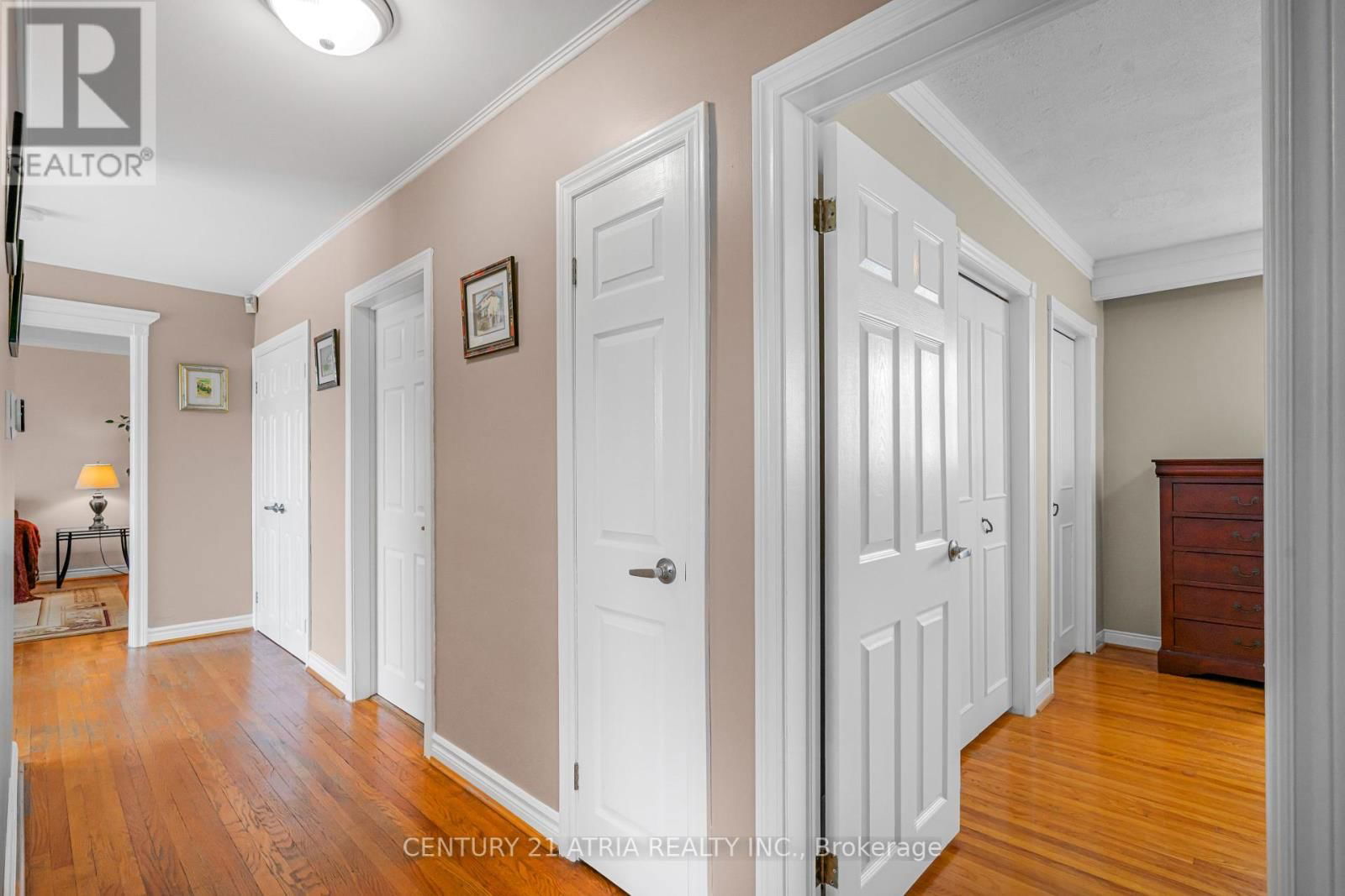 3813 BAYSWATER CRESCENT Image 16