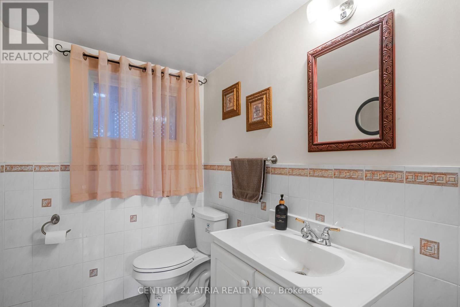 3813 BAYSWATER CRESCENT Image 21