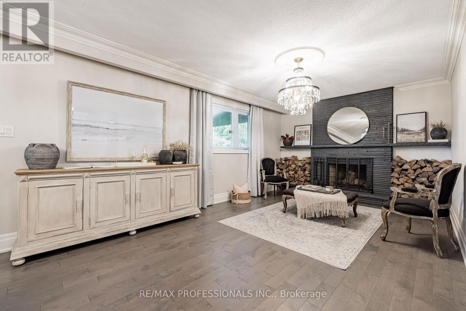 182 GRACEFIELD AVENUE Image 13