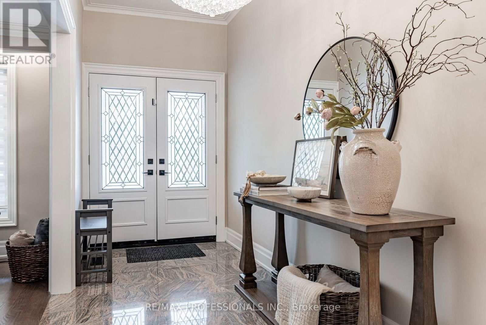 182 GRACEFIELD AVENUE Image 2