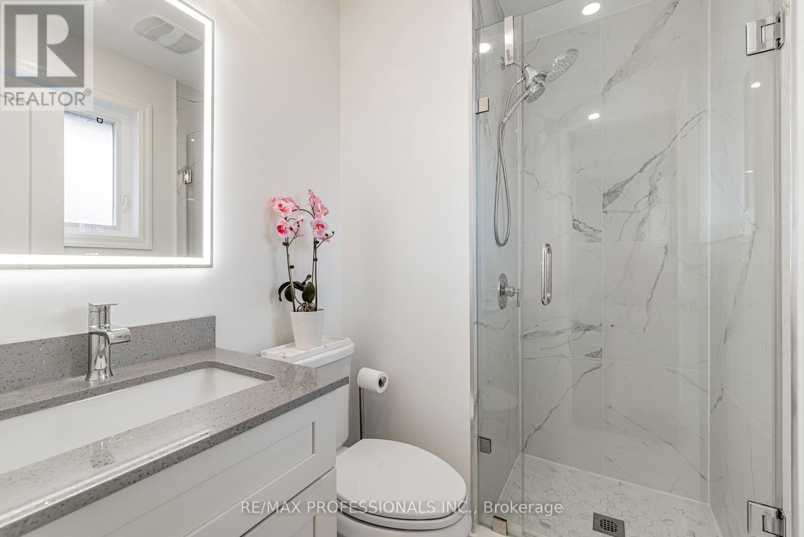 182 GRACEFIELD AVENUE Image 22