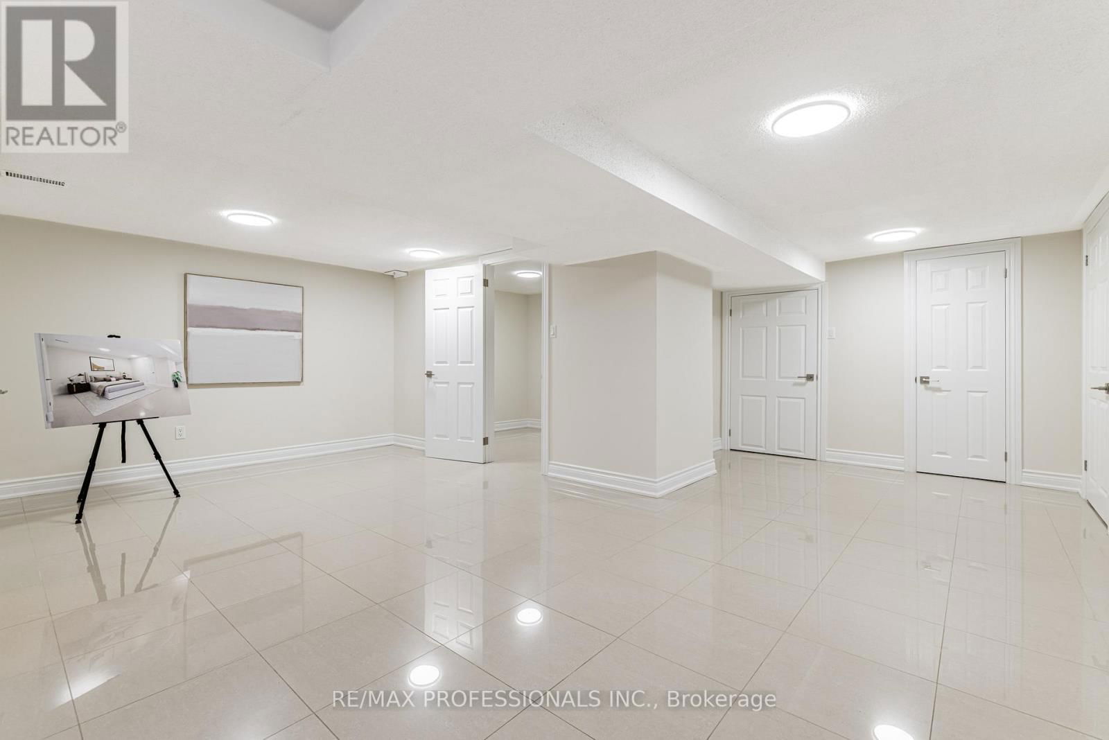 182 GRACEFIELD AVENUE Image 26