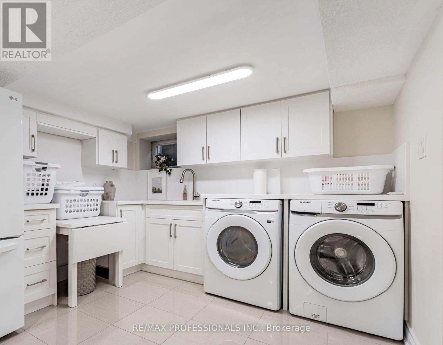 182 GRACEFIELD AVENUE Image 29