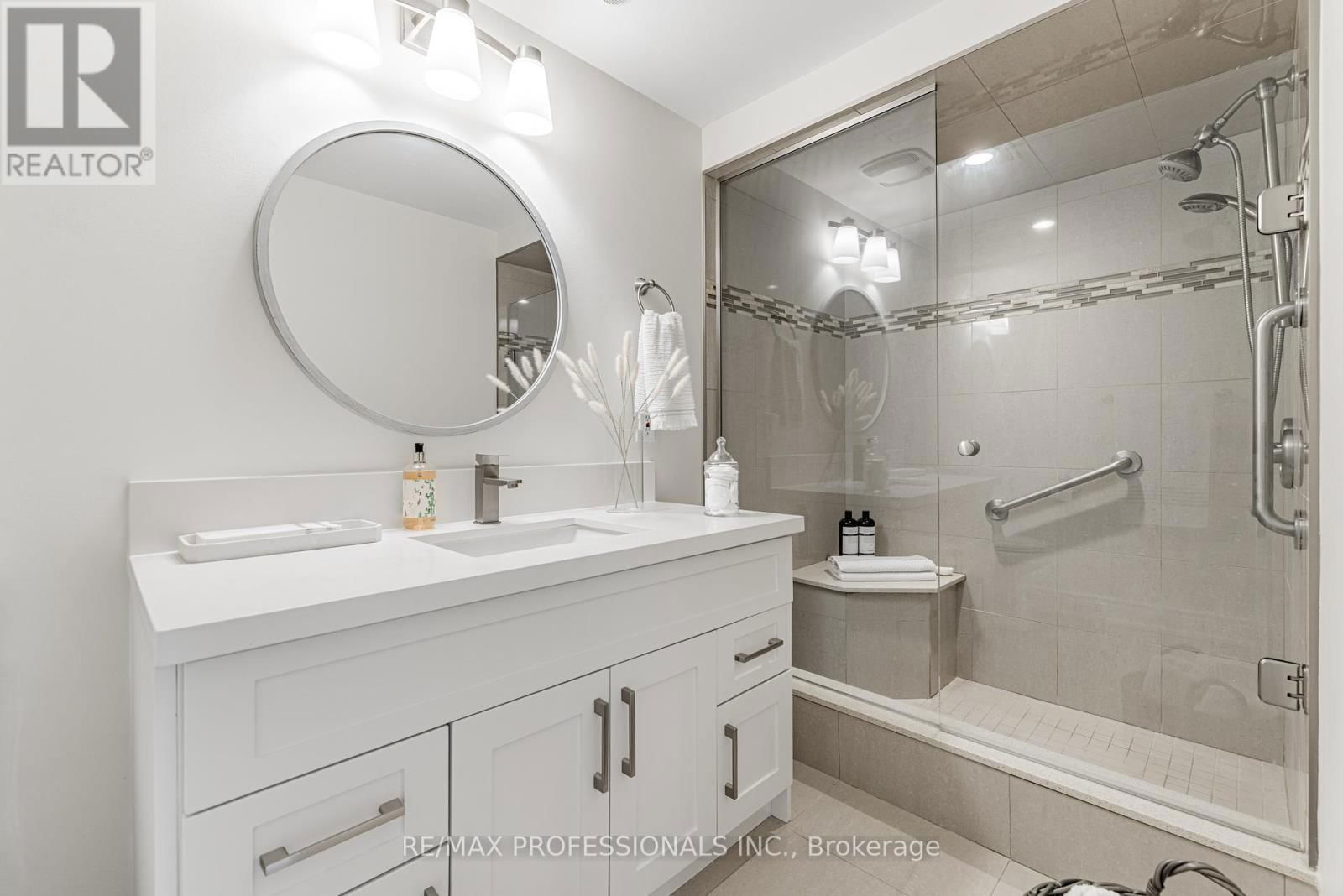 182 GRACEFIELD AVENUE Image 30